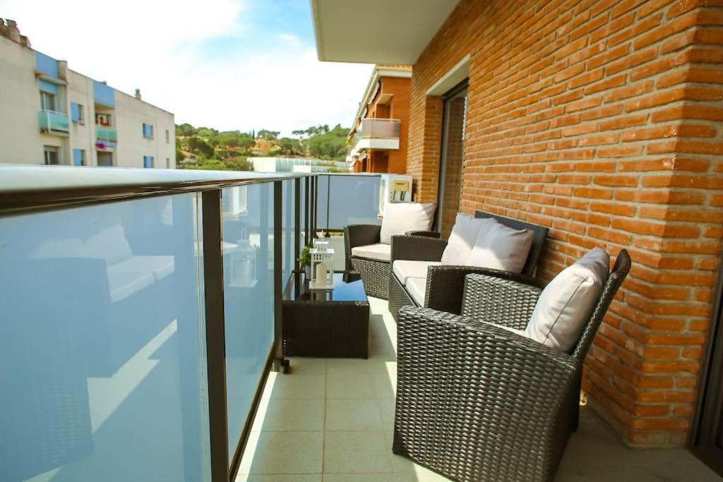 Al38 Elegant In Fenals Appartement